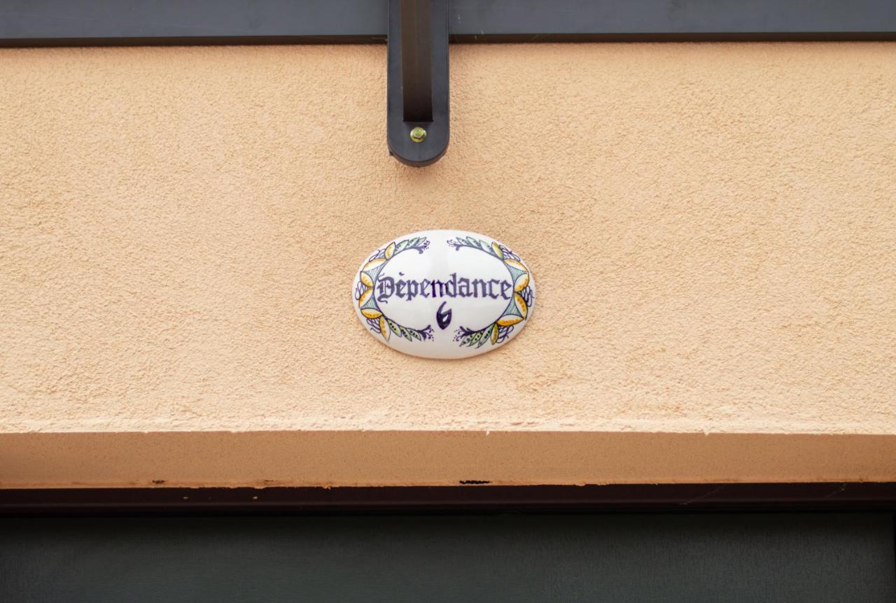 Dependance 6 Apartment Салерно Екстериор снимка